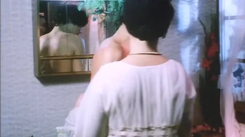 Hôtel pour jeunes filles (1980)