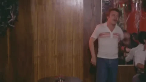 Violentadores de Meninas Virgens (1983) (Hardcore Version)