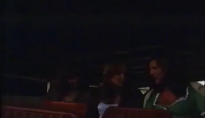 Drei Dirndl in Paris