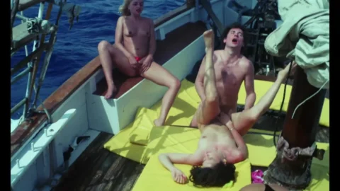 James Bande contre O.S.SEX 69 (1986)